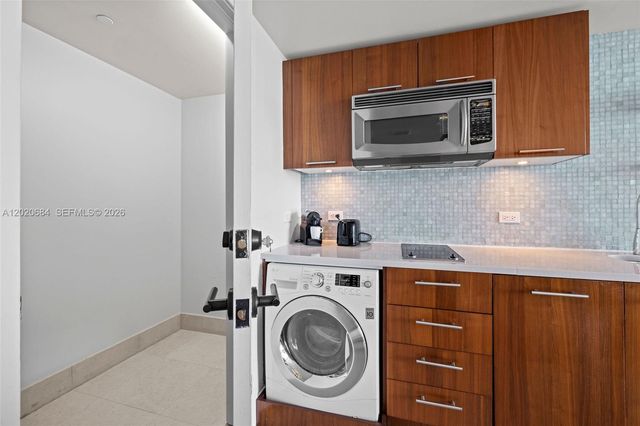 6801 Collins Ave 417, Miami Beach, FL 33141