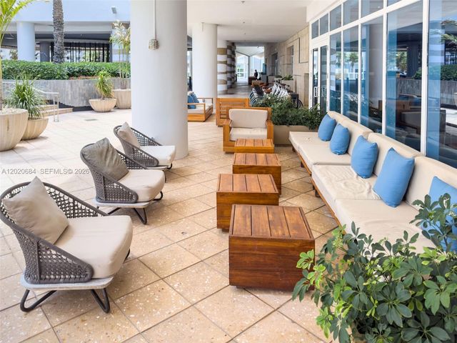 6801 Collins Ave 417, Miami Beach, FL 33141