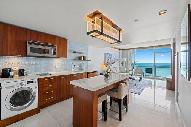 6801 Collins Ave 417, Miami Beach, FL 33141