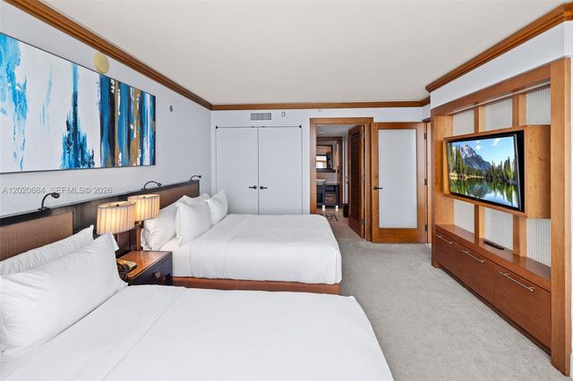 6801 Collins Ave 417, Miami Beach, FL 33141