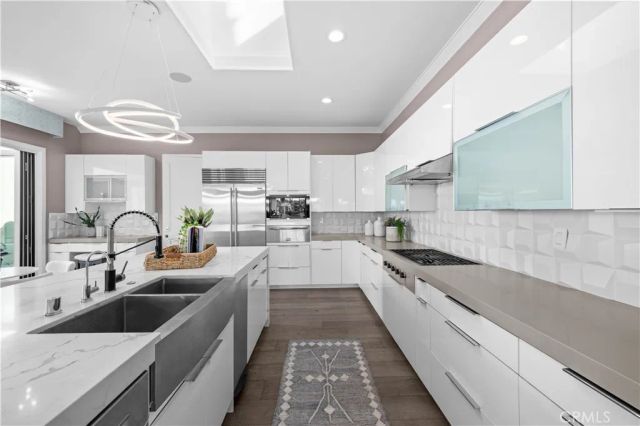 58 Victoria, Newport Beach, CA 92660