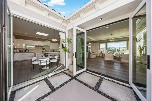 58 Victoria, Newport Beach, CA 92660