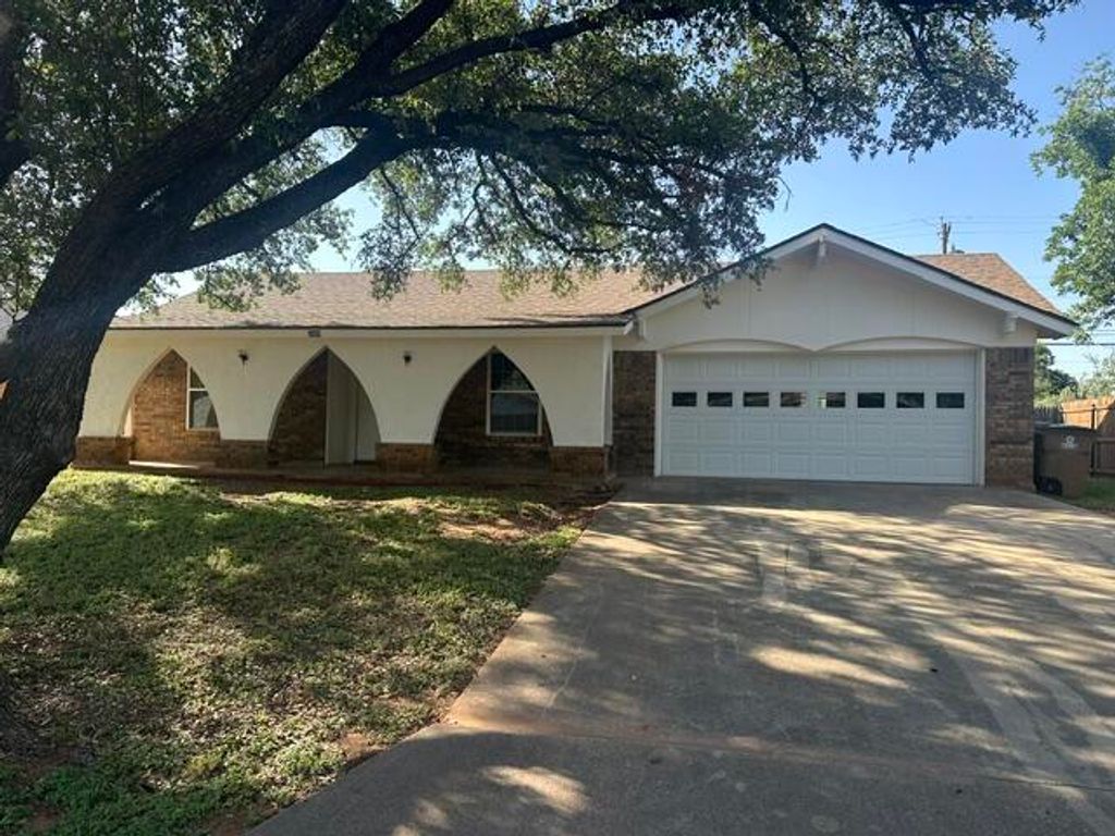3909 Robin Hood Trail, San Angelo, TX 76901