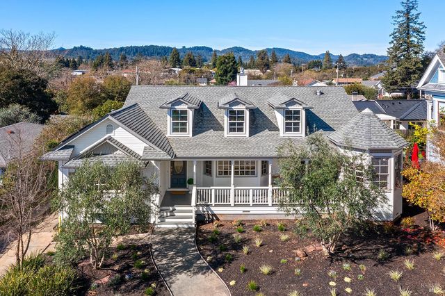 735 Johnson St, Healdsburg, CA 95448