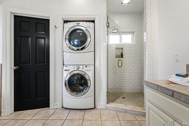 735 Johnson St, Healdsburg, CA 95448