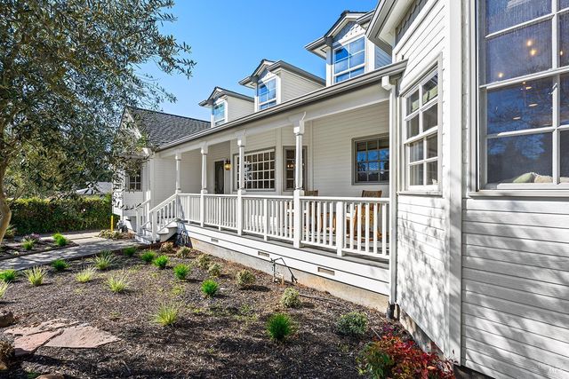 735 Johnson St, Healdsburg, CA 95448