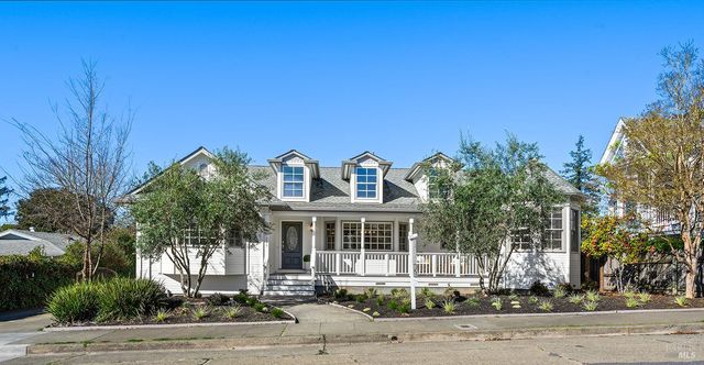 735 Johnson St, Healdsburg, CA 95448