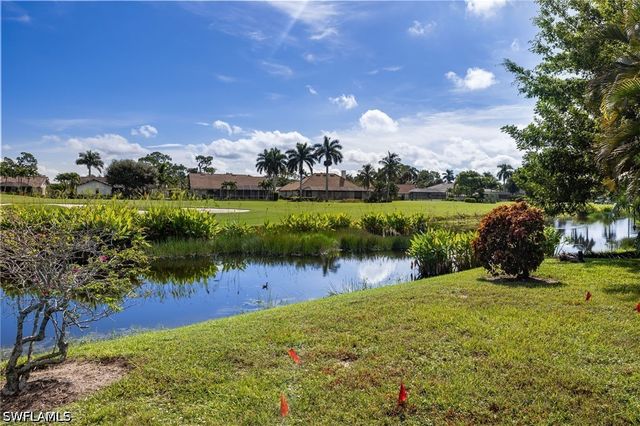 379 Torrey Pines PT, Naples, FL 34113