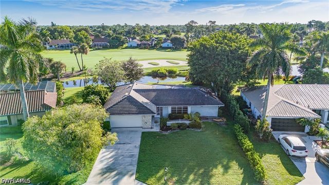 379 Torrey Pines PT, Naples, FL 34113