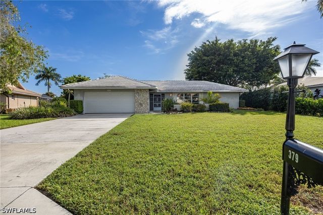 379 Torrey Pines PT, Naples, FL 34113
