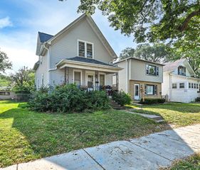 1950 S 56th STREET #1952, West Allis, WI 53219