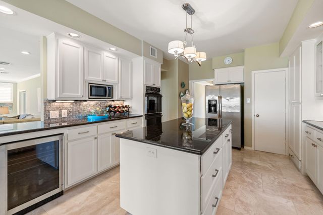 2826 Chaucer Drive, Montgomery, TX 77356