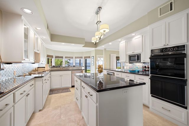 2826 Chaucer Drive, Montgomery, TX 77356