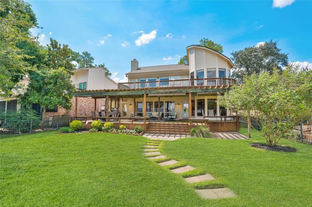 2826 Chaucer Drive, Montgomery, TX 77356