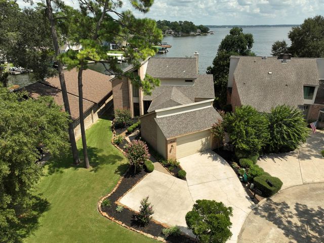 2826 Chaucer Drive, Montgomery, TX 77356