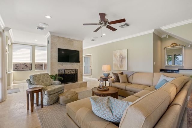 2826 Chaucer Drive, Montgomery, TX 77356