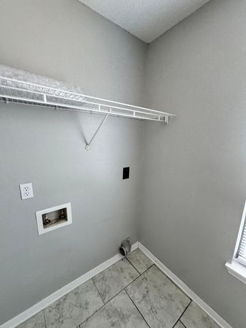 129 Oak Terrace Drive, Crestview, FL 32539