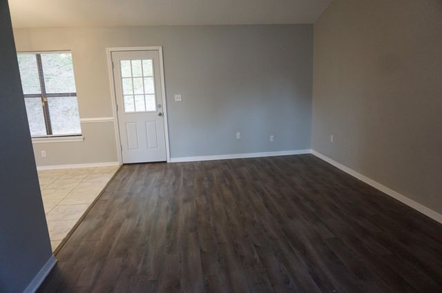 129 Oak Terrace Drive, Crestview, FL 32539