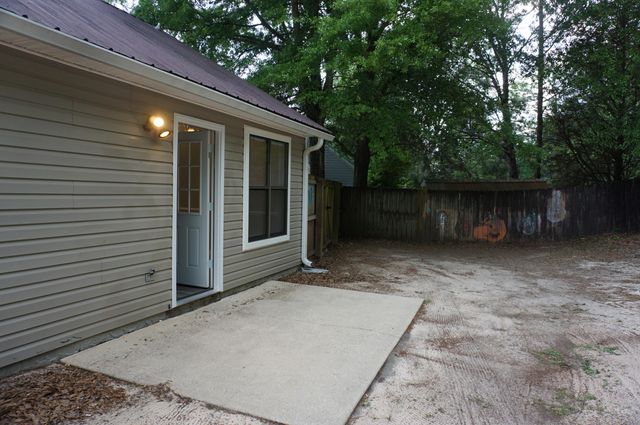 129 Oak Terrace Drive, Crestview, FL 32539