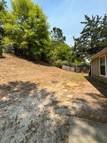 129 Oak Terrace Drive, Crestview, FL 32539