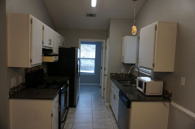 129 Oak Terrace Drive, Crestview, FL 32539