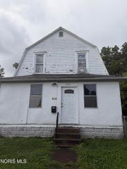 301 W Oakland Street, Toledo, OH 43608