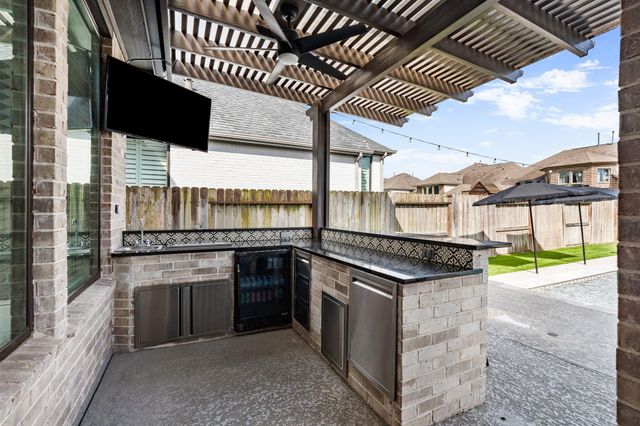 8815 Autumn Pine Drive, Missouri City, TX 77459