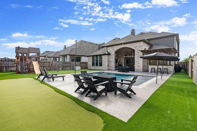 8815 Autumn Pine Drive, Missouri City, TX 77459