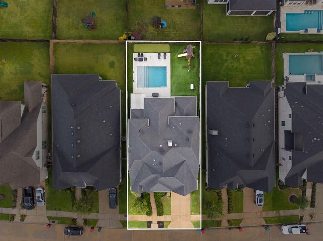 8815 Autumn Pine Drive, Missouri City, TX 77459