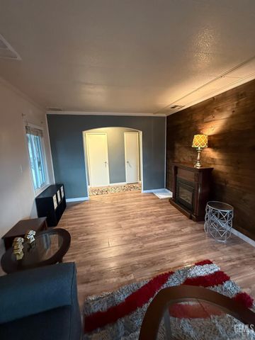 370 Petrol Road, Bakersfield, CA 93308