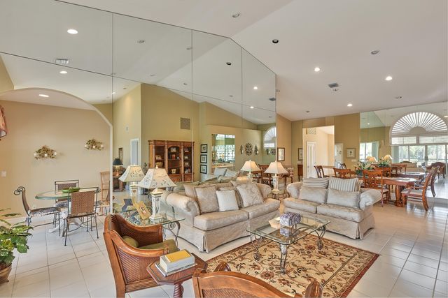 392 Spyglass Way, Jupiter, FL 33477