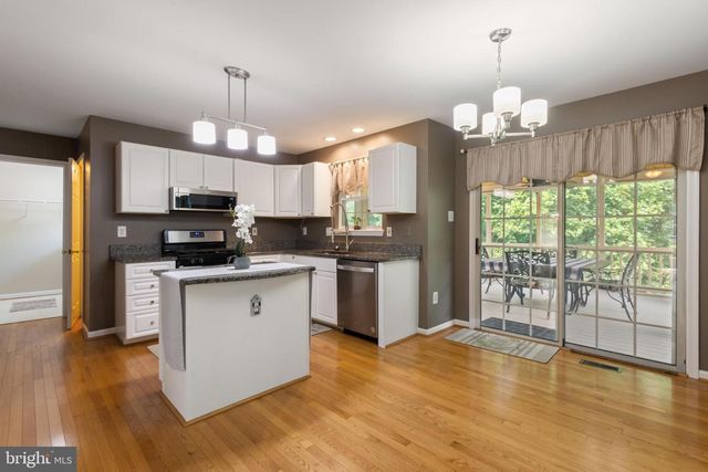 7424 BRANDENBURG CIR, Sykesville, MD 21784