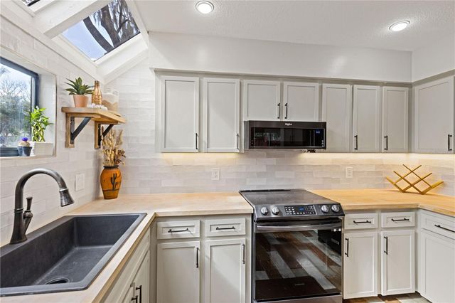 1621 NE 2ND STREET 101, Ocala, FL 34470