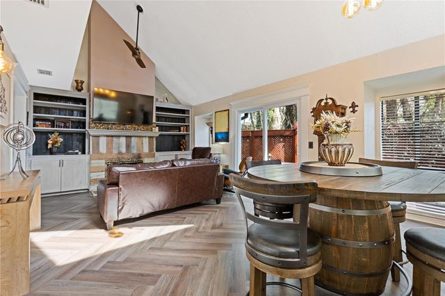 1621 NE 2ND STREET 101, Ocala, FL 34470