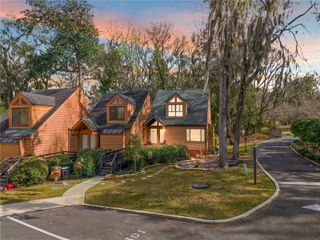 1621 NE 2ND STREET 101, Ocala, FL 34470