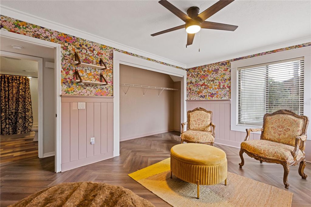 Image 15 of property listing at 1621 NE 2ND STREET 101, Ocala, FL 34470