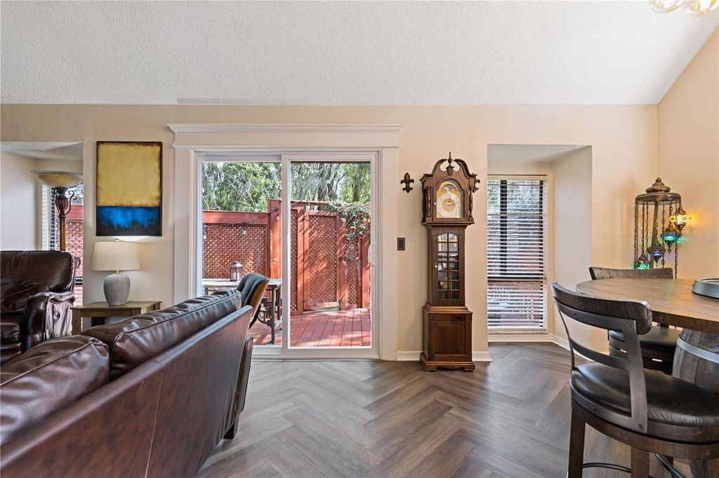 Image 26 of property listing at 1621 NE 2ND STREET 101, Ocala, FL 34470