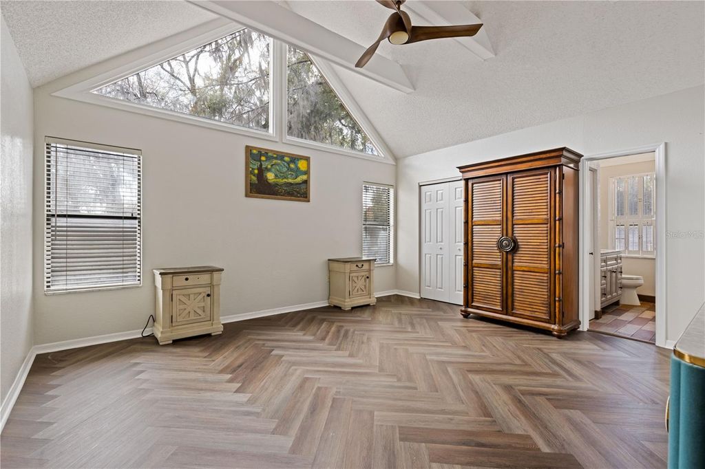 Image 29 of property listing at 1621 NE 2ND STREET 101, Ocala, FL 34470