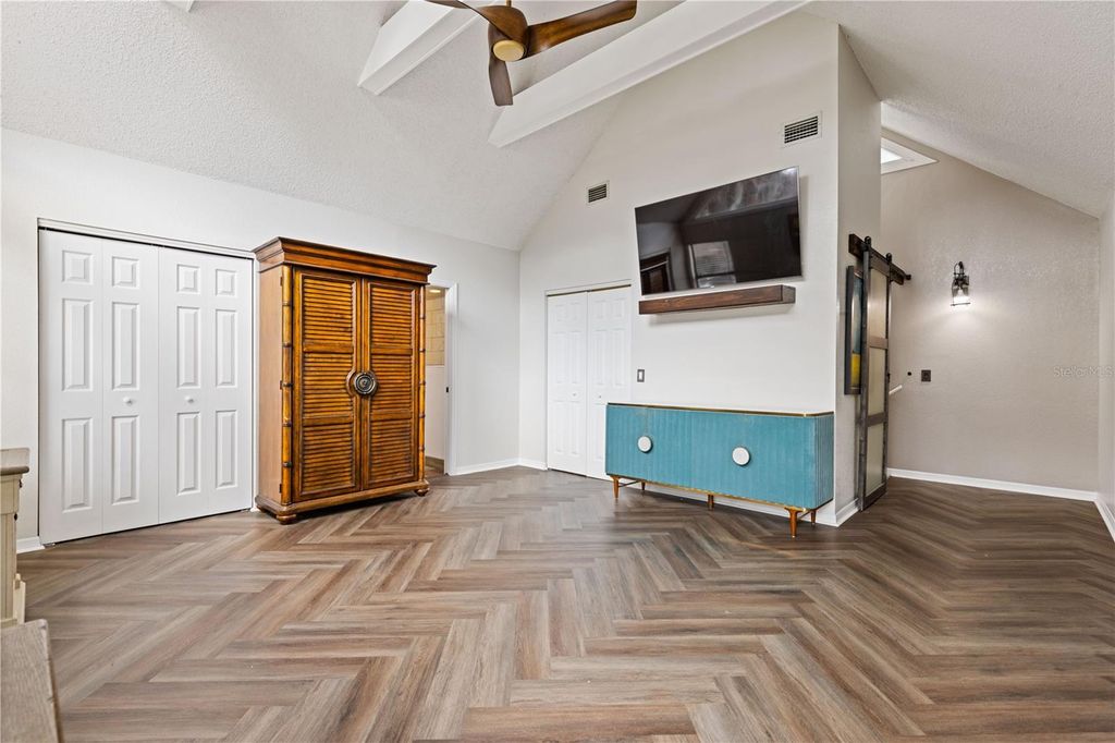 Image 30 of property listing at 1621 NE 2ND STREET 101, Ocala, FL 34470