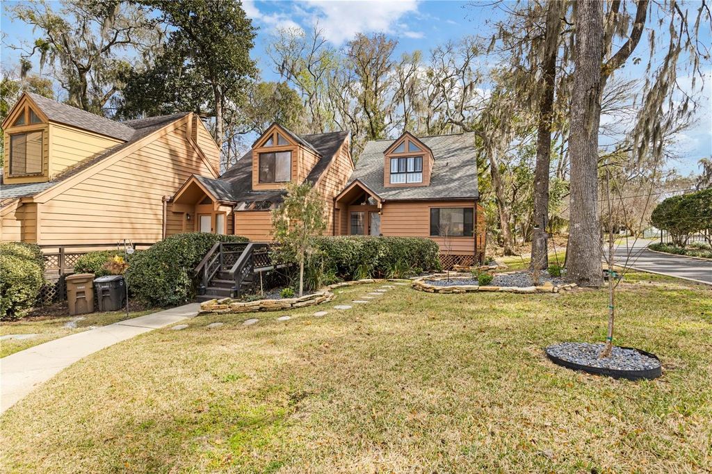 Image 43 of property listing at 1621 NE 2ND STREET 101, Ocala, FL 34470