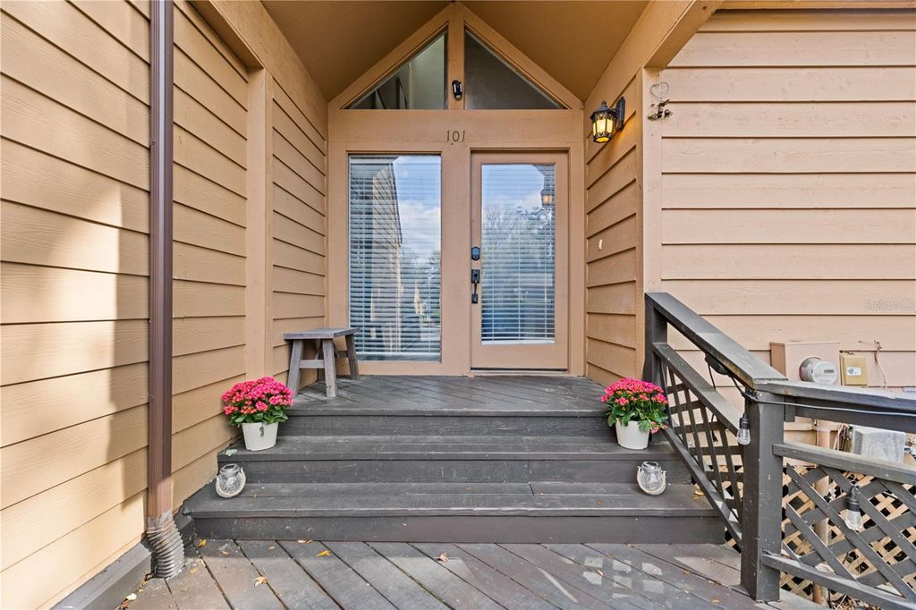 Image 50 of property listing at 1621 NE 2ND STREET 101, Ocala, FL 34470