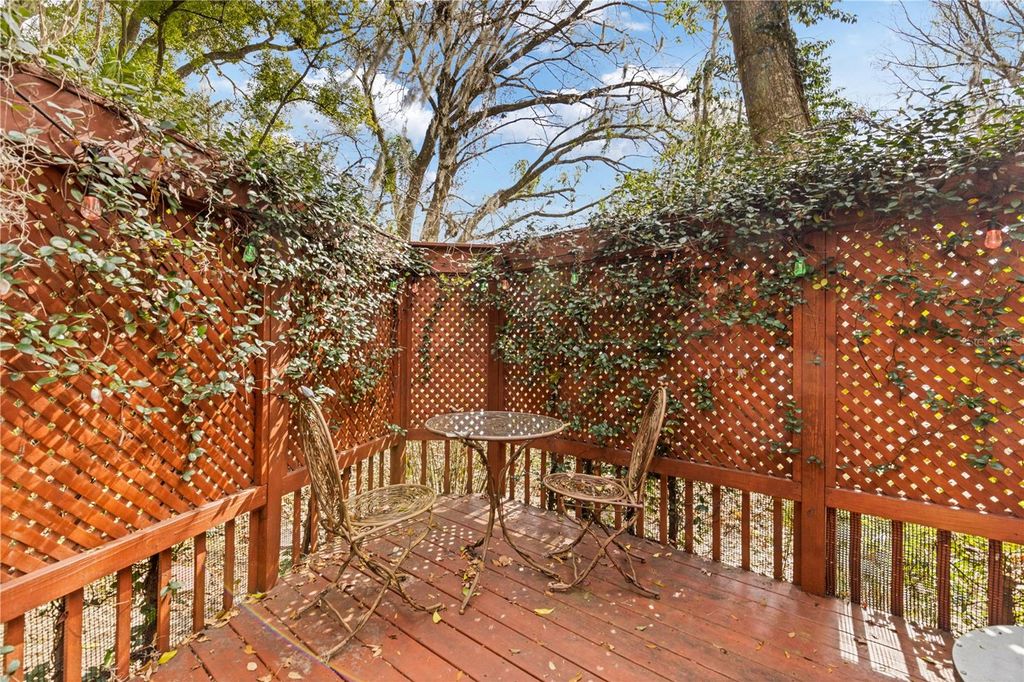 Image 56 of property listing at 1621 NE 2ND STREET 101, Ocala, FL 34470