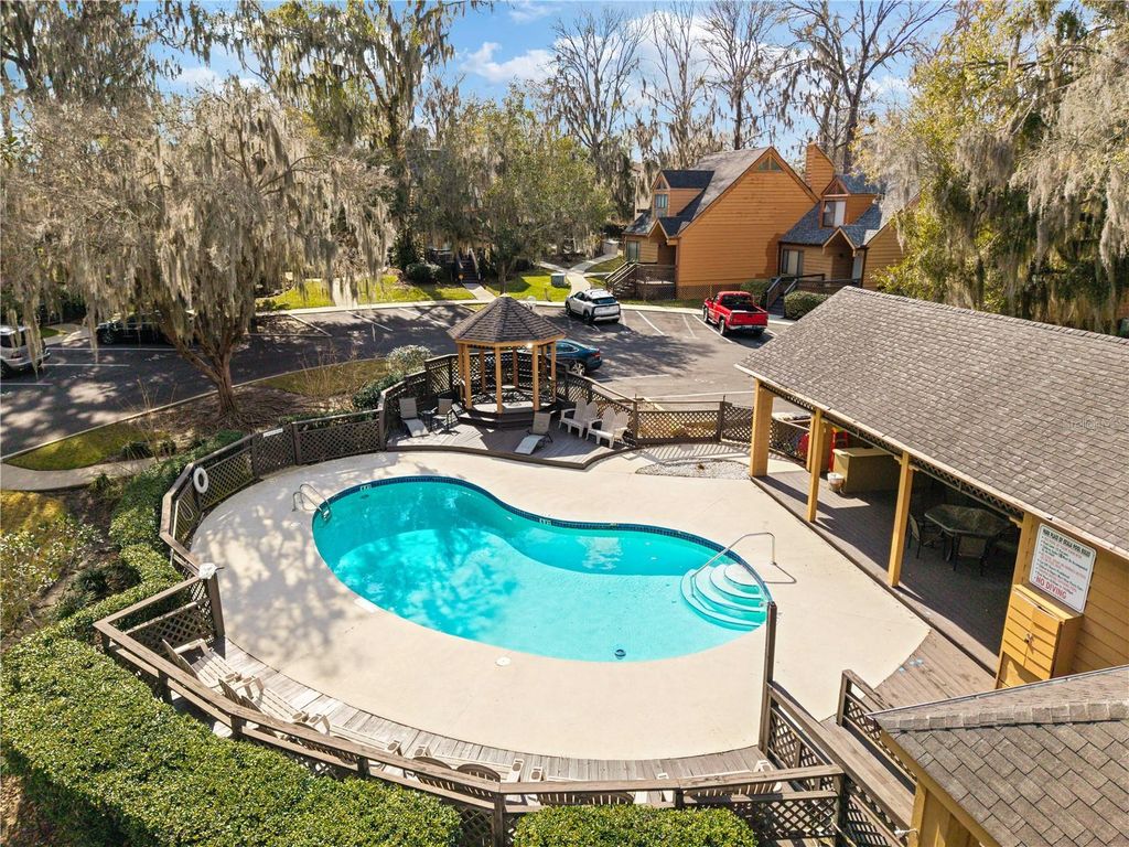 Image 76 of property listing at 1621 NE 2ND STREET 101, Ocala, FL 34470