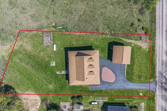 S991 Club House Drive, La Valle, WI 53941