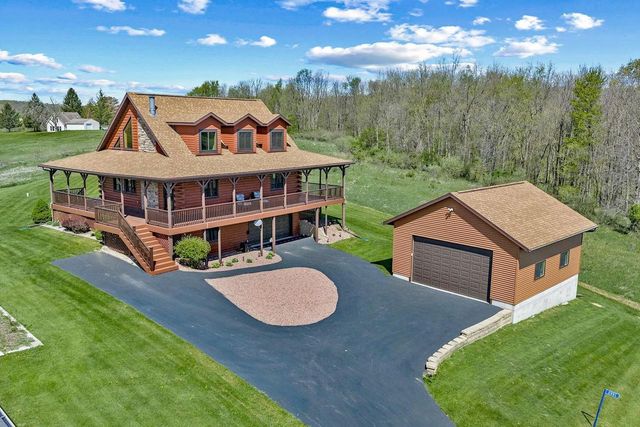 S991 Club House Drive, La Valle, WI 53941