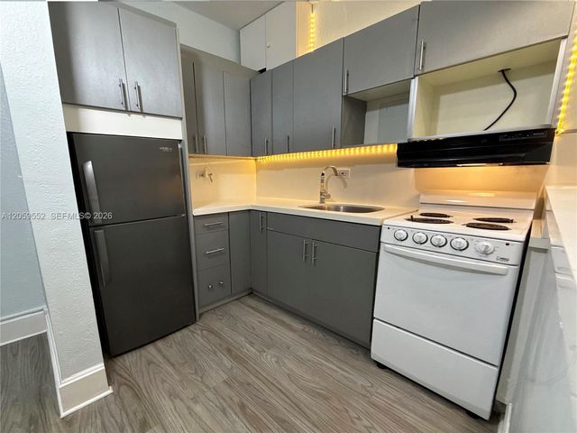 124 Mendoza Avenue 3, Coral Gables, FL 33134