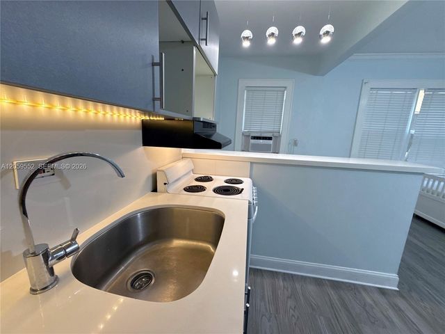124 Mendoza Avenue 3, Coral Gables, FL 33134