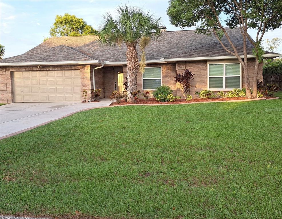 Image 2 of property listing at 3810 HOLLISTER PLACE, Brandon, FL 33511