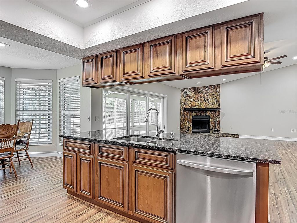 Image 15 of property listing at 3810 HOLLISTER PLACE, Brandon, FL 33511