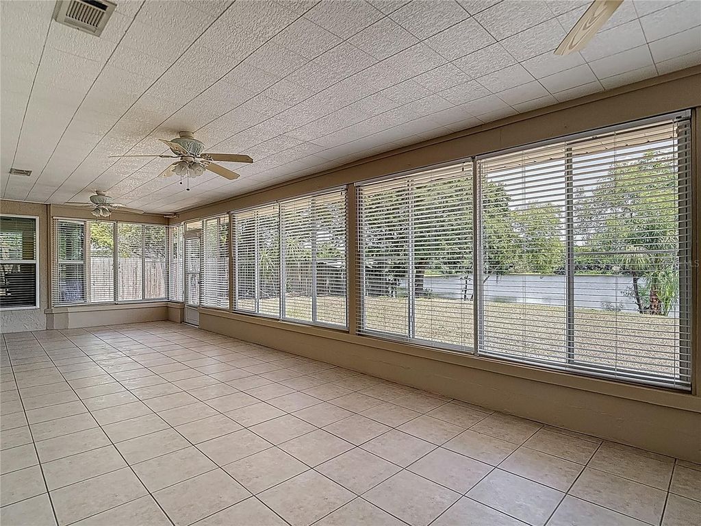 Image 18 of property listing at 3810 HOLLISTER PLACE, Brandon, FL 33511